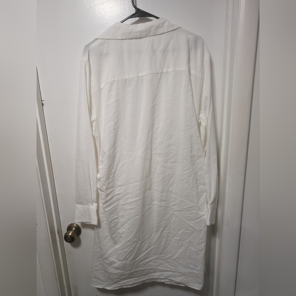 The viral "CHOOSY WHITE DRESS" Crosby St deep plunge ruched stretchy dress - Picture 8 of 9